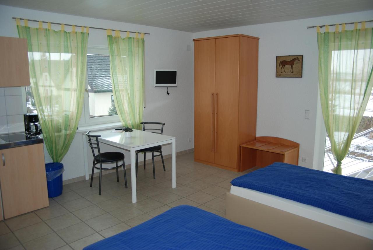 Ferienwohnungen Schaefer Obersulm Extérieur photo